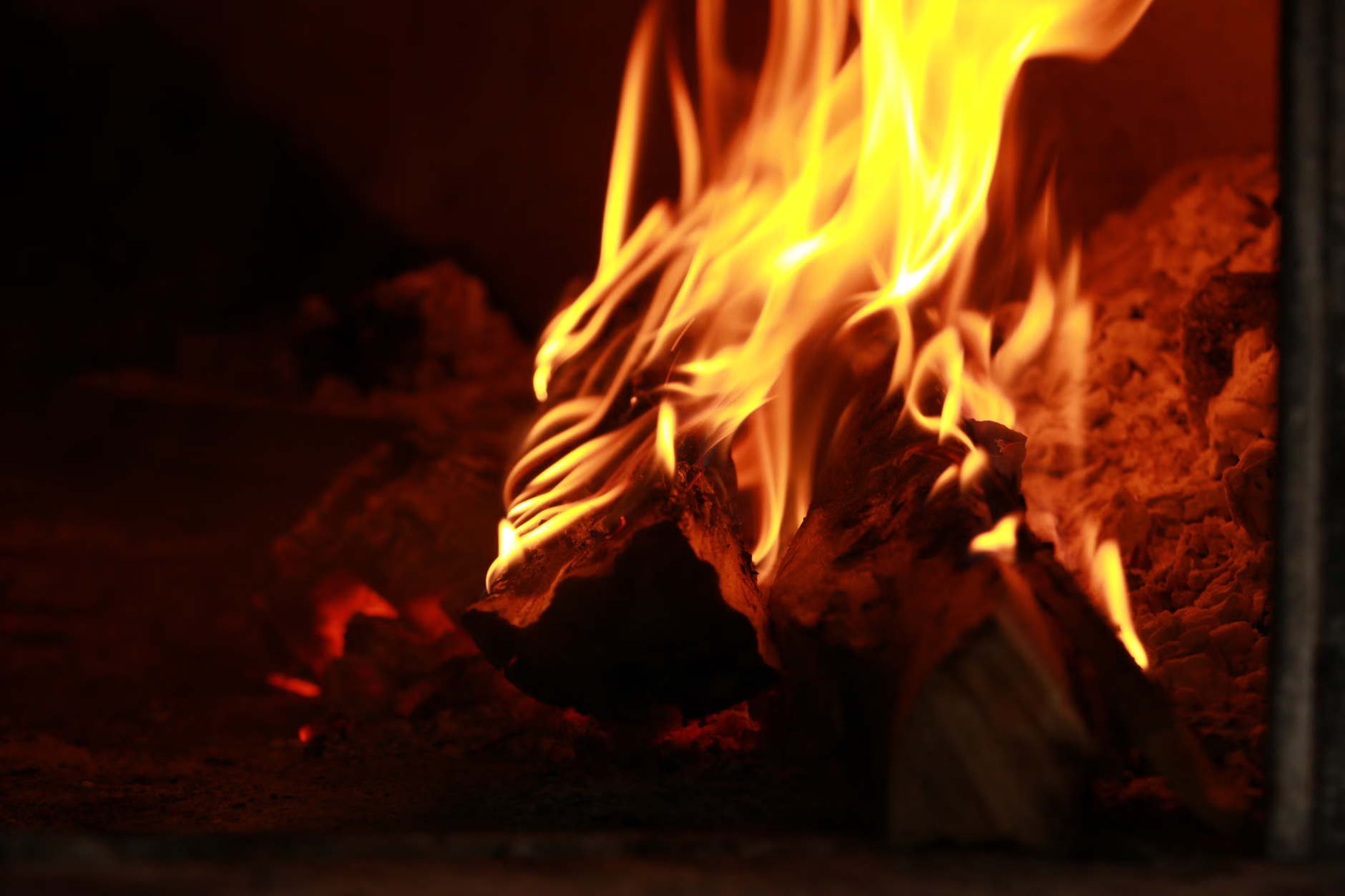 wood fired oven flames