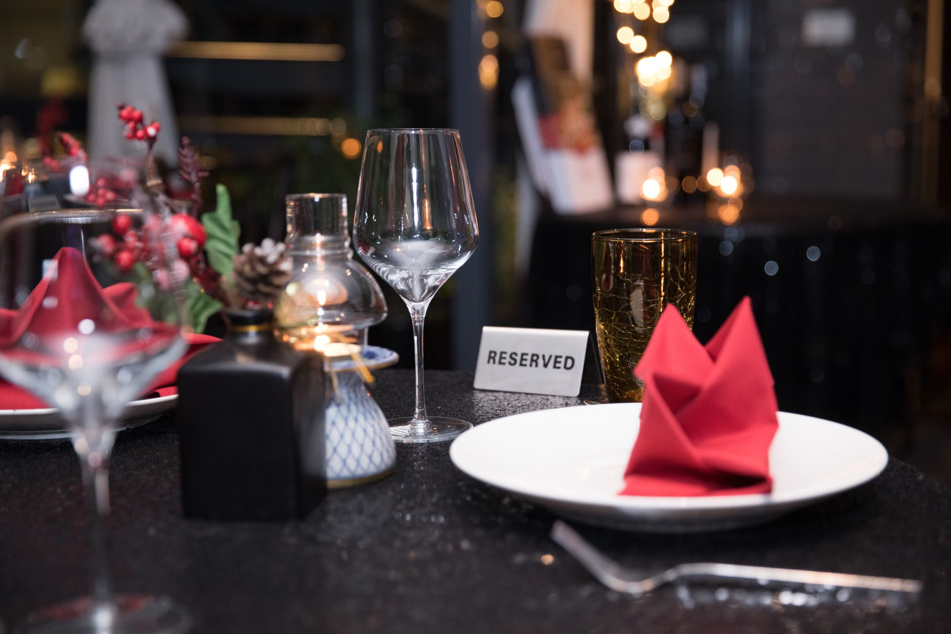 restaurant reservation phone