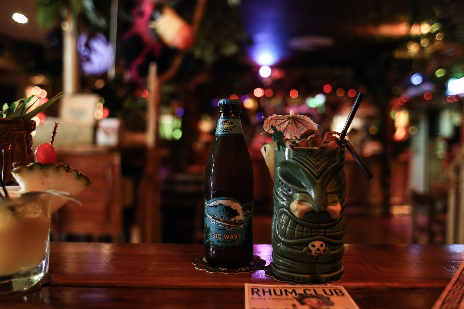 tiki bar ambiance