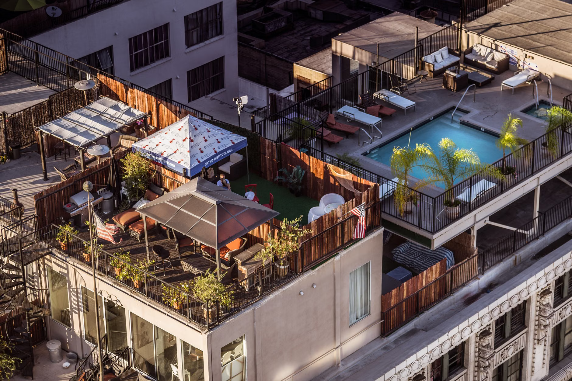 Rooftop Bars in LA: The Ultimate Guide to Sky-High Sipping