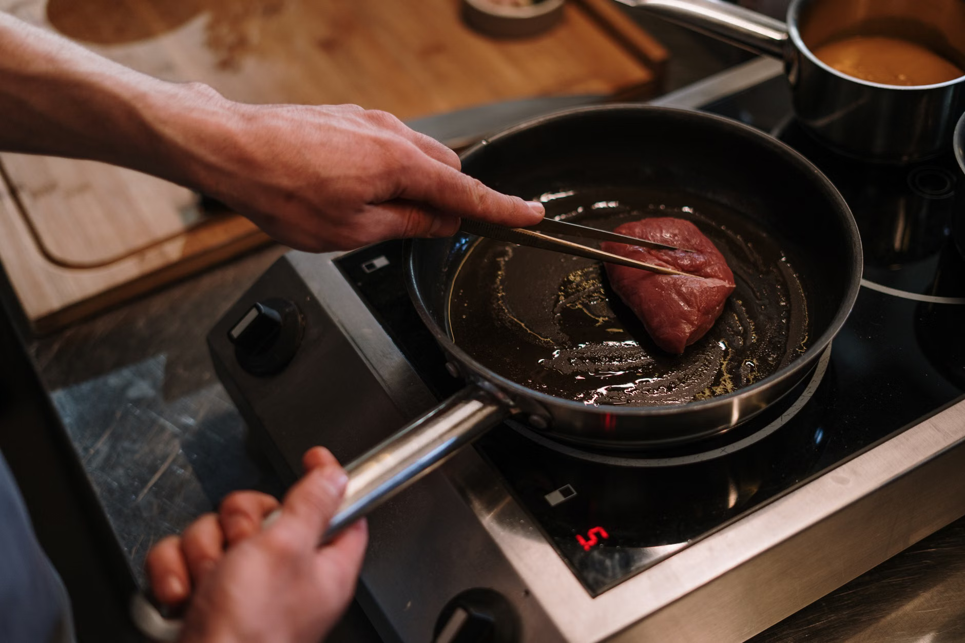 sous vide cooking steak