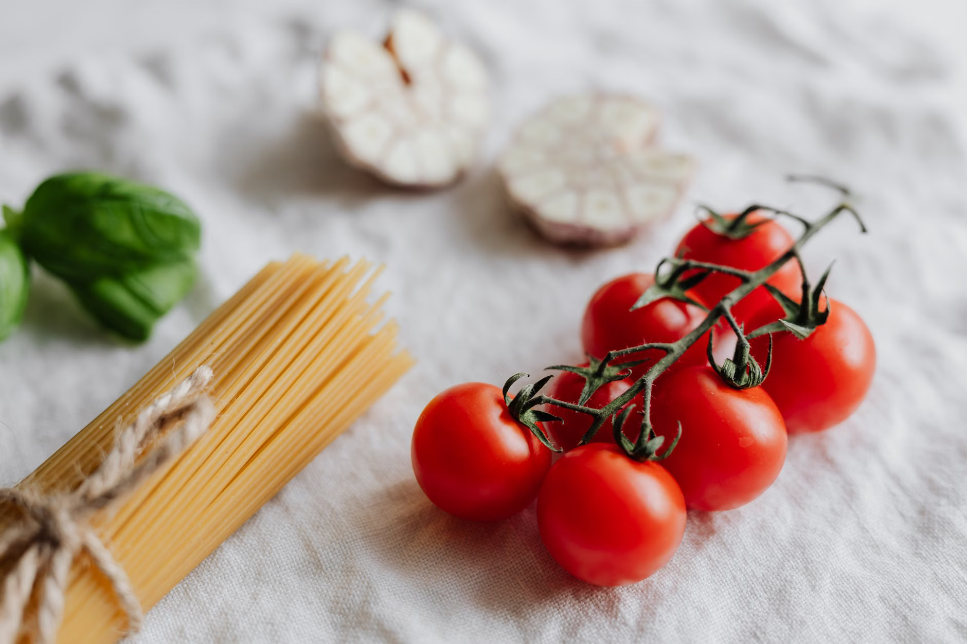 pasta cherry tomatoes basil